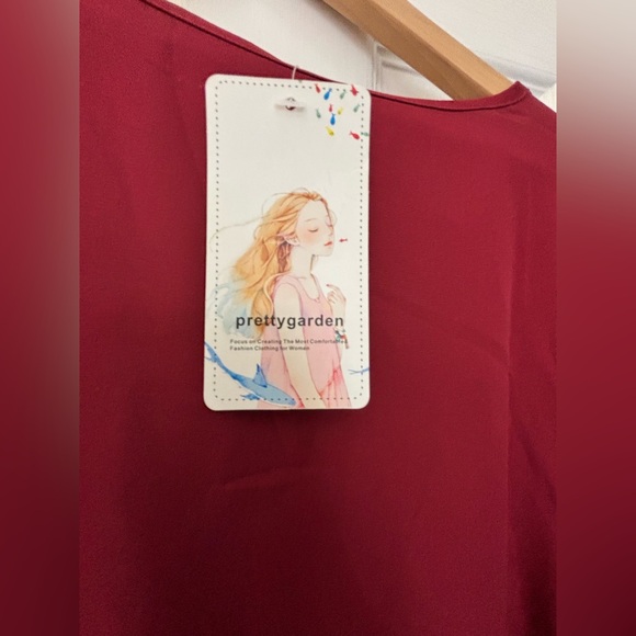 Red shirt - Picture 3 of 4